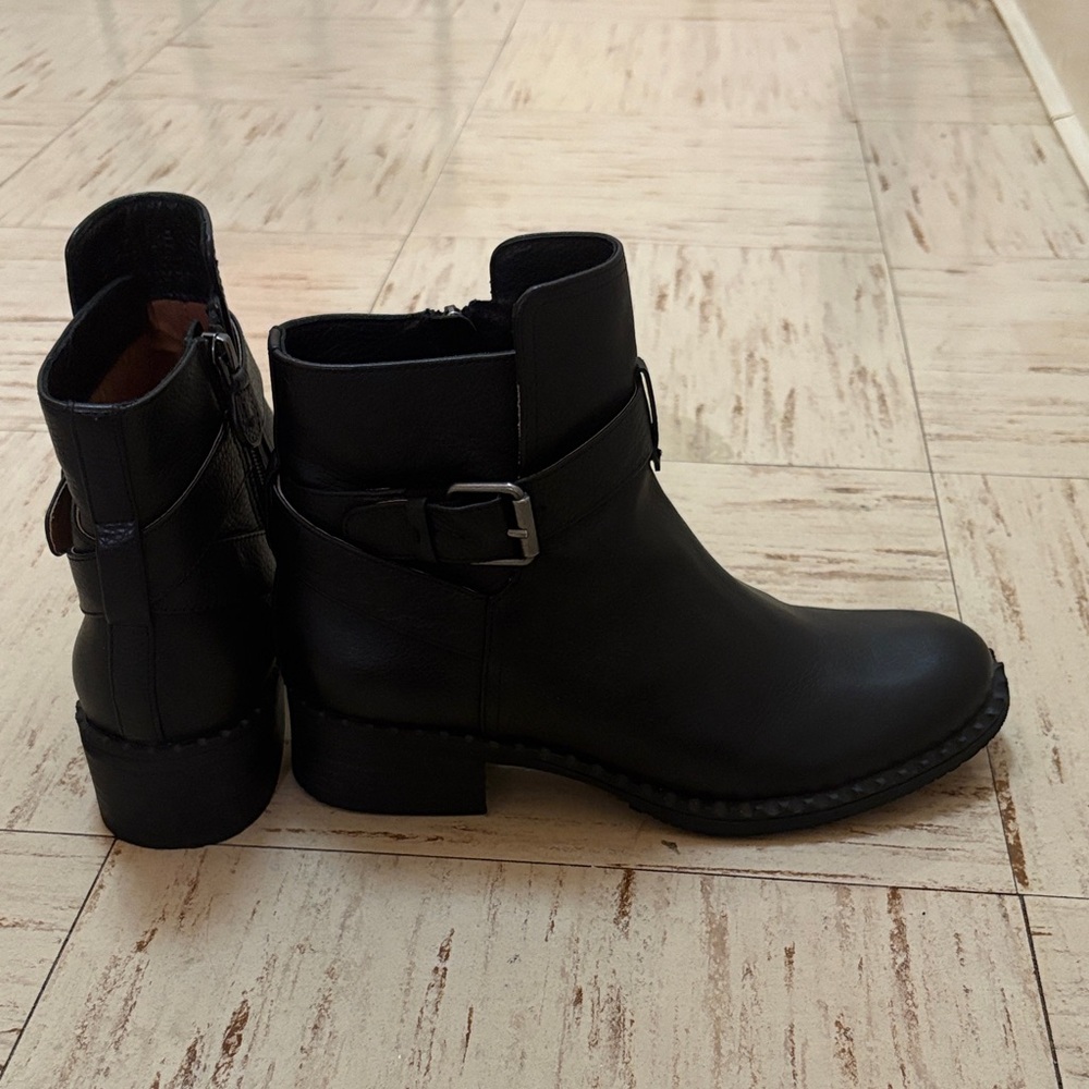 Gentle Souls by Kenneth Cole Black Ankle Boots Size 7M - Picture 3 of 16